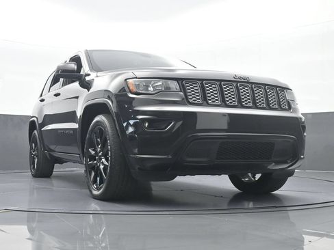 Used 2020 Jeep Grand Cherokee Altitude RWD image 64