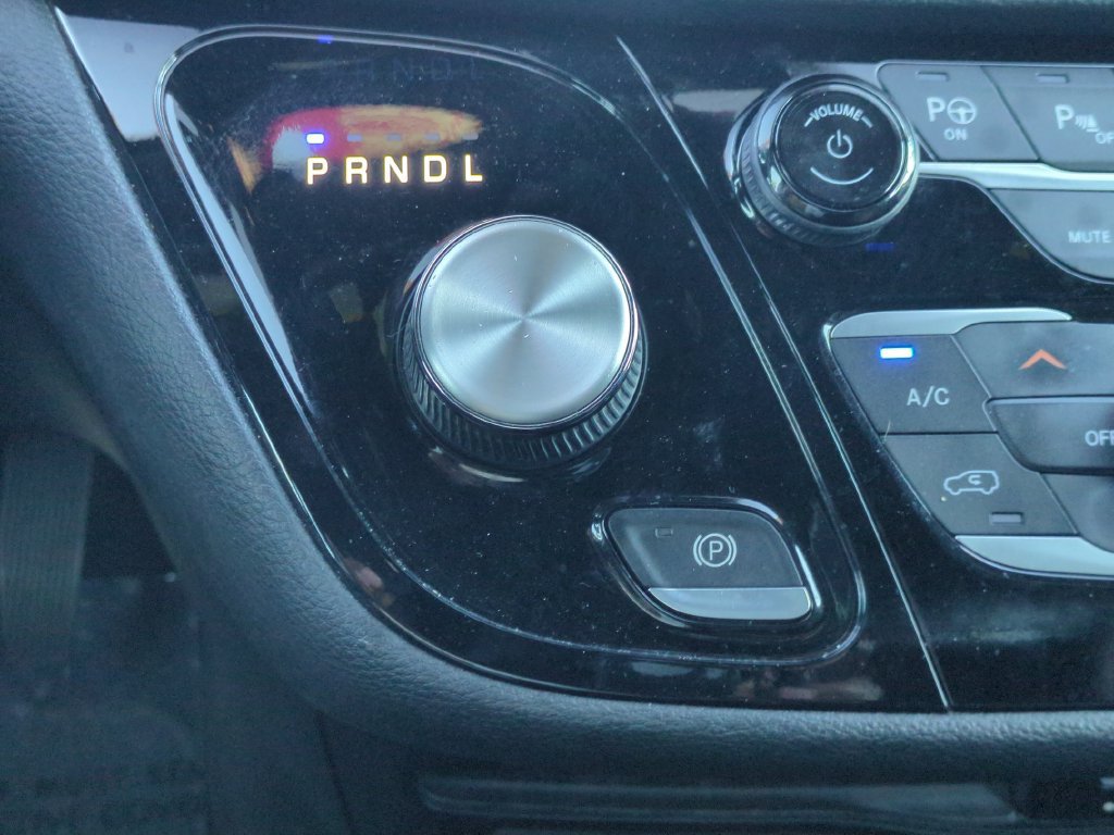 Used 2020 Chrysler Pacifica Limited FWD image 28