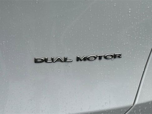 Used 2023 Tesla Model Y Long Range image 35