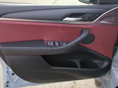 Used 2023 BMW X4 xDrive30i w/ M Sport Package image 12