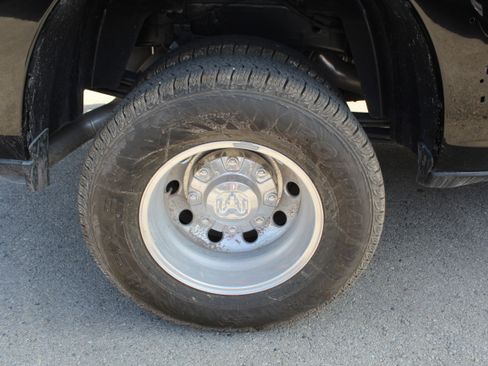 New 2025 RAM 3500 Limited image 5