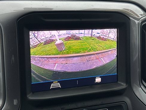 Used 2021 Chevrolet Silverado 1500 Custom w/ Safety Confidence Package image 21