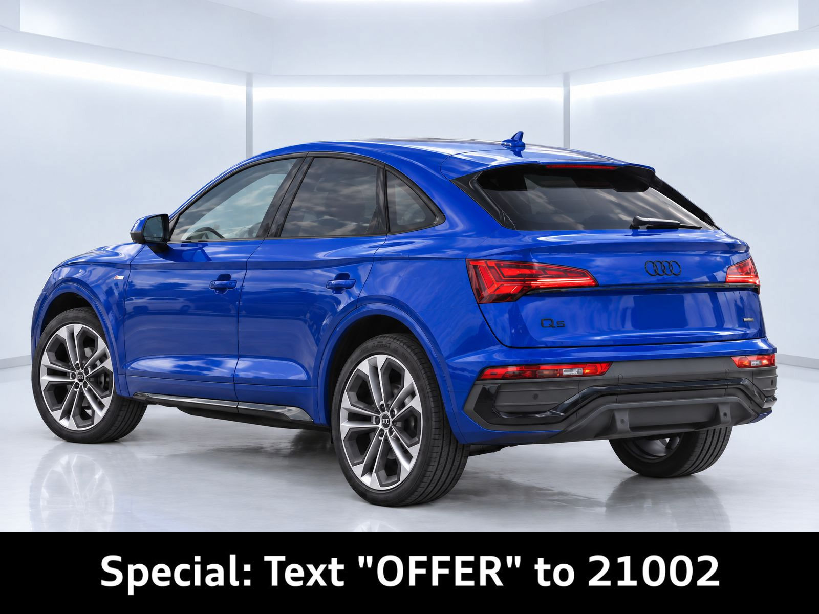 Used 2022 Audi Q5 2.0T Prestige w/ Prestige Package AWD/4WD image 3