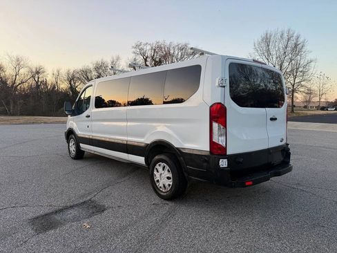 Used 2015 Ford Transit 350 XLT RWD image 3