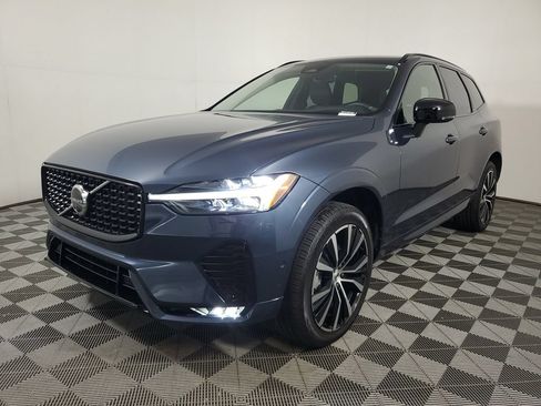 Used 2024 Volvo XC60 B5 Ultimate w/ Protection Package Premier AWD/4WD image 3