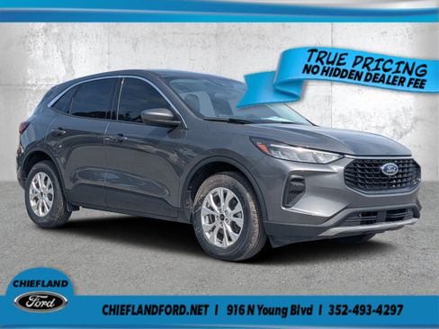 Certified 2023 Ford Escape Active w/ Tech Pack #2 AWD/4WD image 1