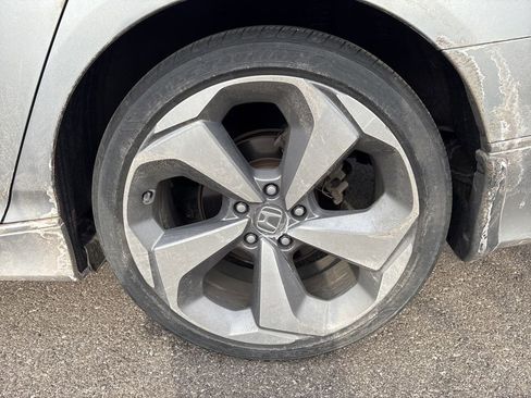 Used 2019 Honda Accord Touring image 6