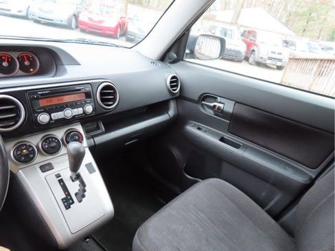 Used 2009 Scion xB image 19