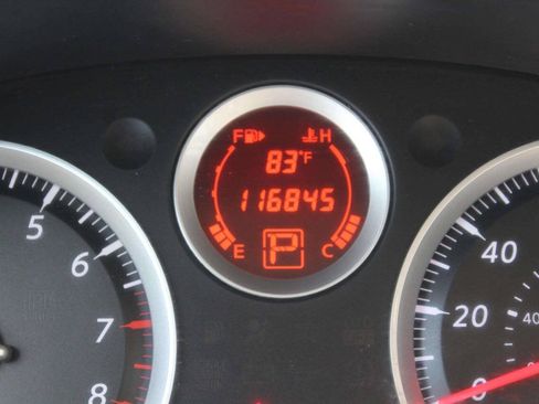 Used 2010 Nissan Sentra 2.0 S w/ Convenience Pkg FWD image 10