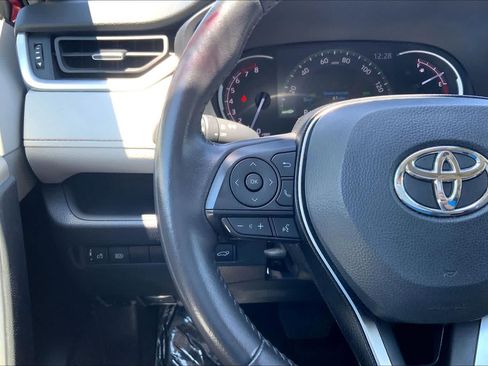 Used 2024 Toyota RAV4 XLE Premium FWD image 24