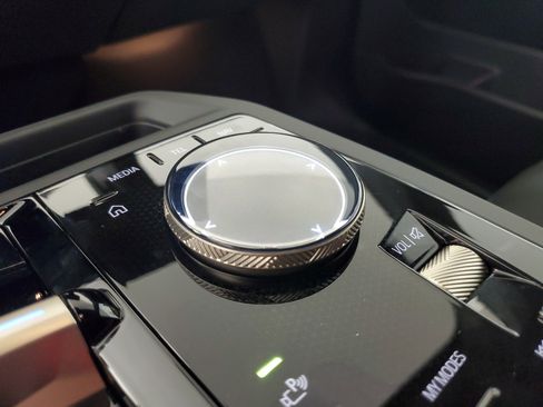 New 2026 BMW iX xDrive45 image 21