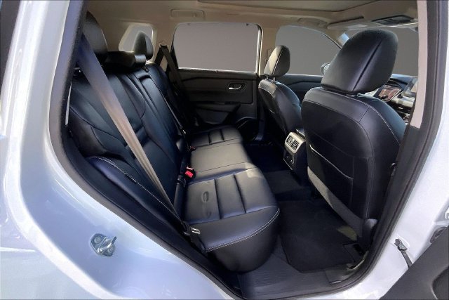 Certified 2024 Nissan Rogue SL w/ SL Premium Package FWD image 25