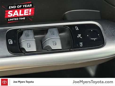 Used 2024 Mercedes-Benz C 300 Sedan image 19