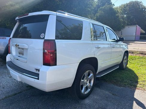 Used 2018 Chevrolet Tahoe Premier RWD image 3