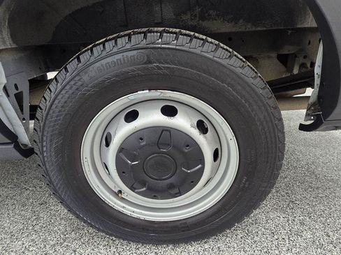 Used 2018 Ford Transit 250 148 Medium Roof RWD image 25