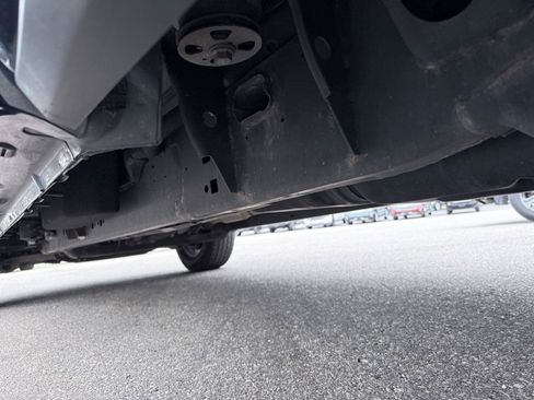 Used 2019 RAM 1500 Laramie AWD/4WD image 9