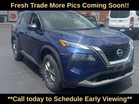Used 2023 Nissan Rogue S AWD/4WD image 2