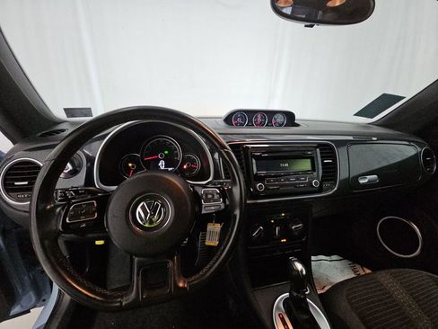 Used 2014 Volkswagen Beetle R-Line FWD image 12