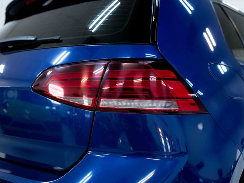 Used 2018 Volkswagen Golf R 4-Door image 21