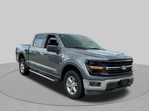 Certified 2025 Ford F150 XLT w/ Equipment Group 301A Standard AWD/4WD image 9