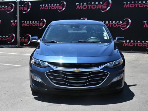 Used 2020 Chevrolet Malibu LT FWD image 2