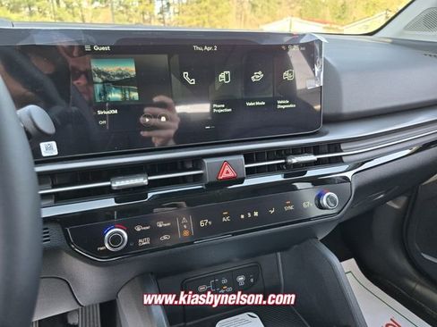 New 2026 Kia Sportage EX AWD/4WD image 11