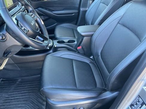 Used 2023 Kia Seltos EX image 13