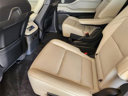 New 2025 Lincoln Navigator Reserve image 29