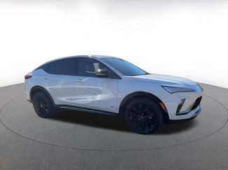 Used 2025 Buick Envista Sport Touring video 2