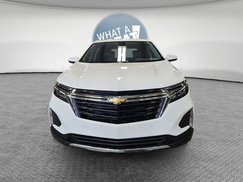 Certified 2024 Chevrolet Equinox LT w/ LPO, Floor Liner Package image 9