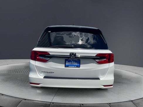 Certified 2024 Honda Odyssey EX-L image 4