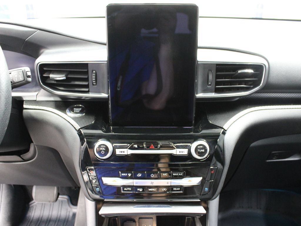 Used 2024 Ford Explorer ST w/ Technology Package AWD/4WD image 21
