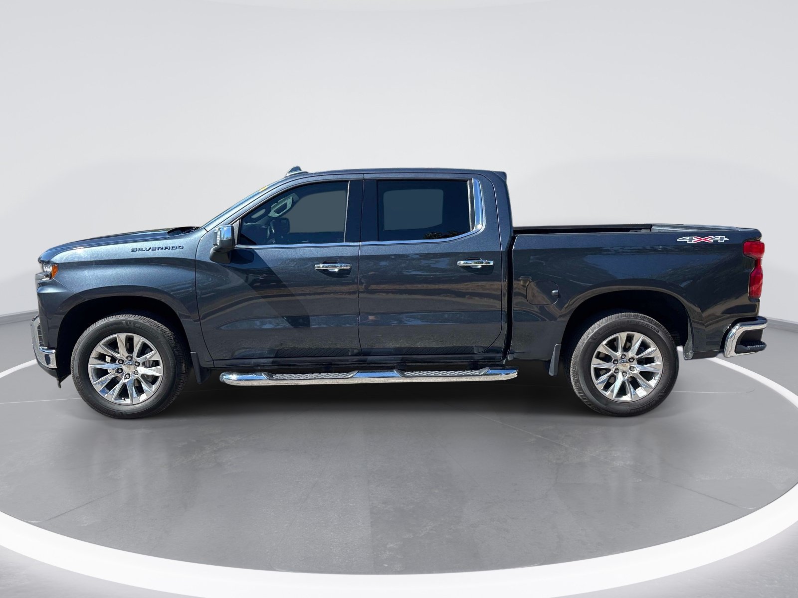 Used 2022 Chevrolet Silverado 1500 LTZ w/ LTZ Premium Package AWD/4WD image 5