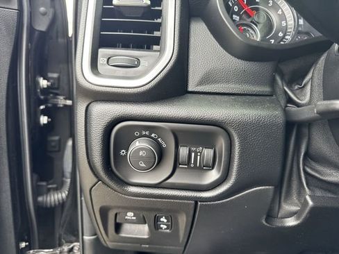 Used 2019 RAM 1500 Big Horn image 18
