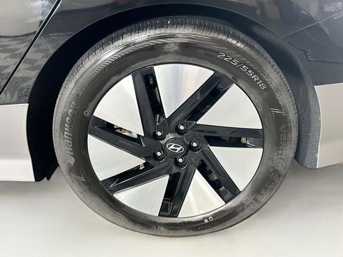 Used 2024 Hyundai Ioniq 6 SE image 11