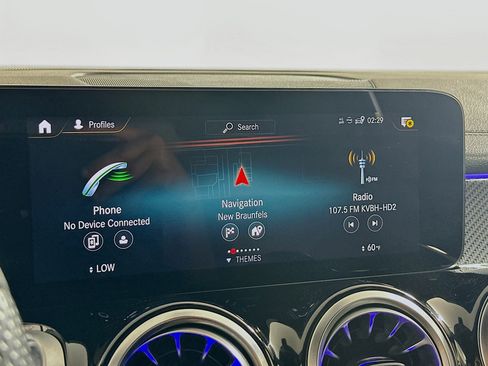 Used 2022 Mercedes-Benz GLB 35 AMG AMG GLB 35 image 21