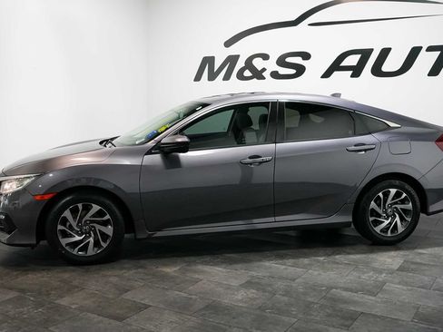 Used 2018 Honda Civic EX image 3