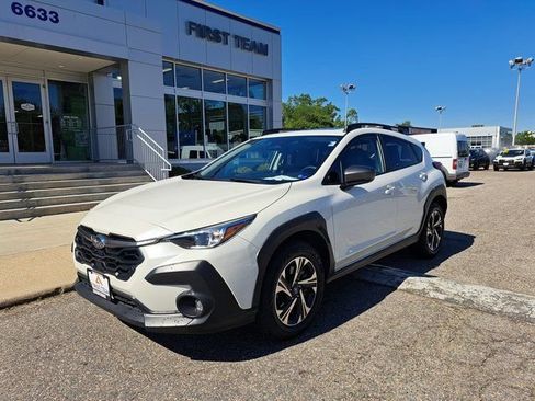 Used 2024 Subaru Crosstrek 2.0i Premium AWD/4WD image 2