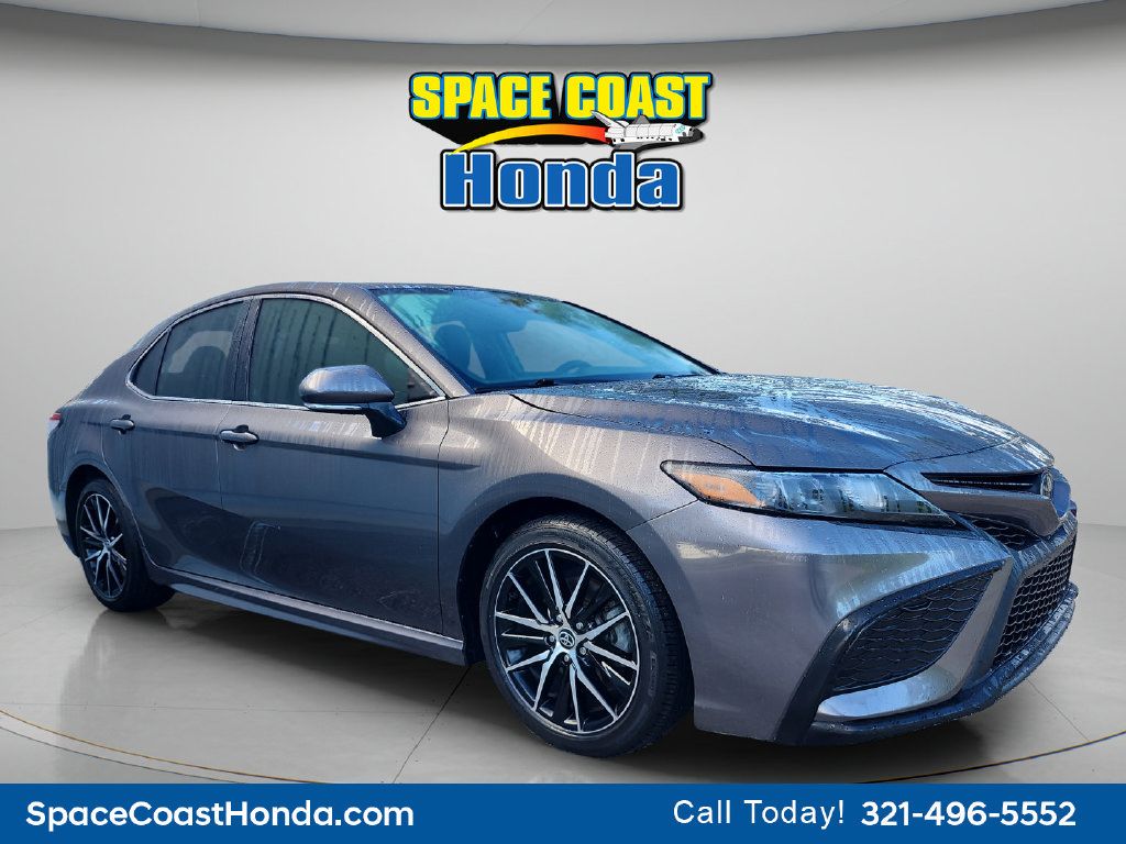 Used 2024 Toyota Camry SE w/ Convenience Package FWD image 13