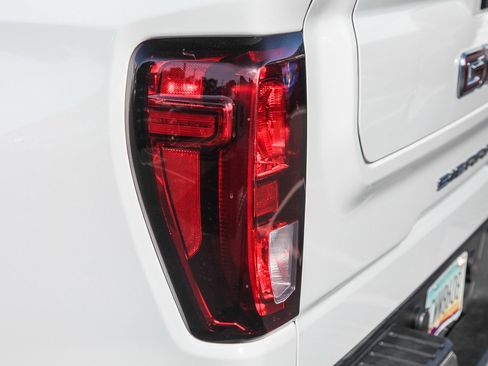 Used 2024 GMC Sierra 1500 SLE image 8