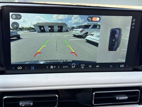 Certified 2026 Lincoln Aviator AWD image 25