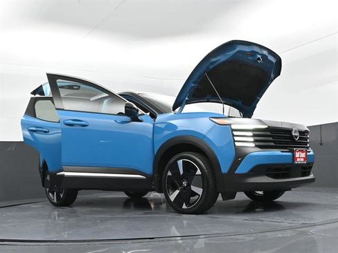 Certified 2025 Nissan Kicks SR FWD image 44