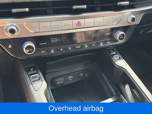 Used 2024 Kia Telluride EX w/ EX Captain's Chair Package AWD/4WD image 24
