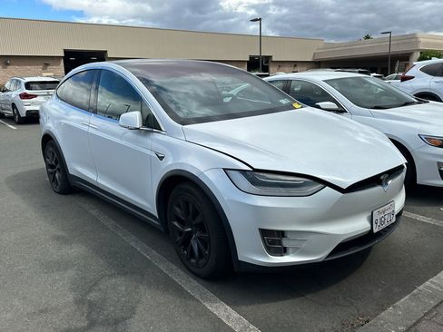 Used 2021 Tesla Model X Long Range AWD/4WD image 2