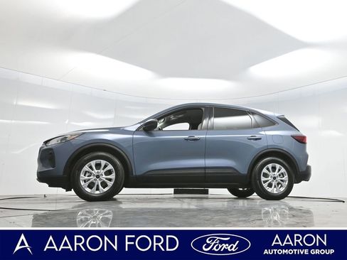 Used 2025 Ford Escape Active image 3