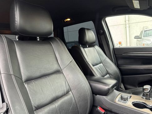 Used 2015 Jeep Grand Cherokee Limited image 31