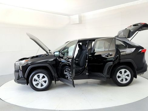 Used 2025 Toyota RAV4 LE AWD/4WD image 10