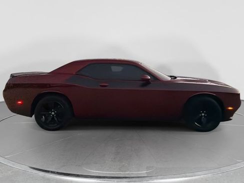 Used 2020 Dodge Challenger SXT RWD image 2