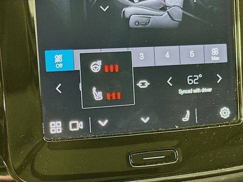 Used 2023 Volvo XC40 B5 Plus w/ Driver Assist Package image 27