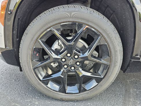 Used 2026 Chevrolet Traverse RS AWD/4WD image 9
